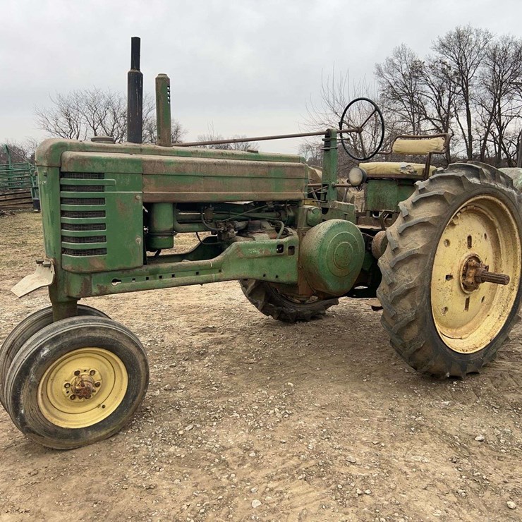 JOHN DEERE MODEL B