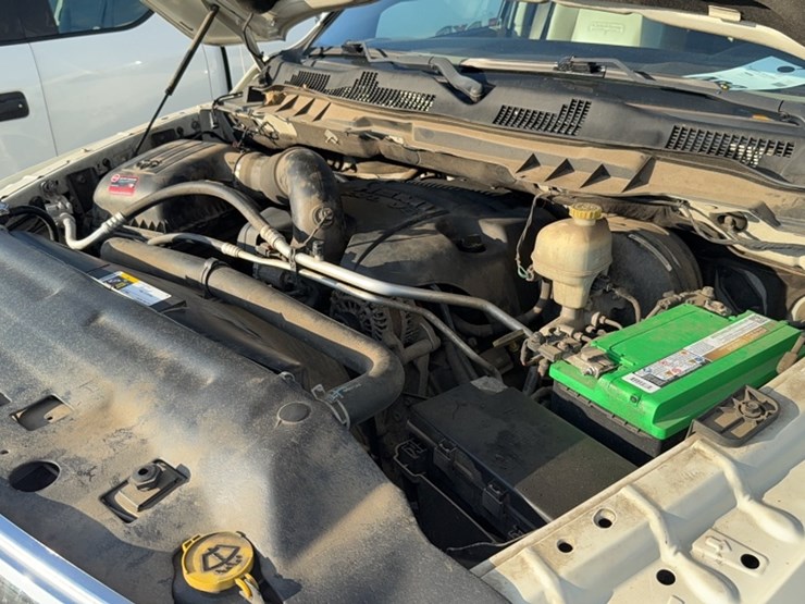 2016-dodge-1500-image-24