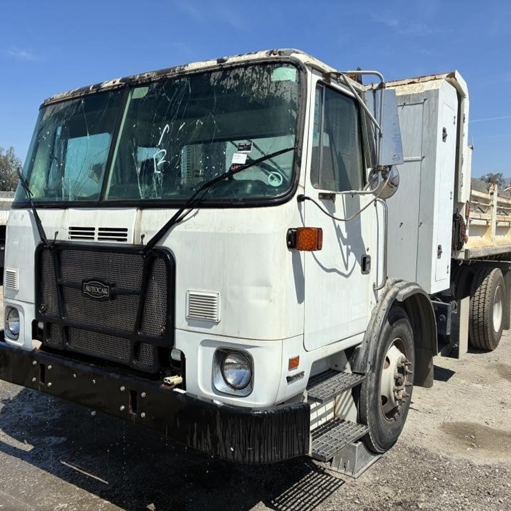 2011 AUTOCAR XPEDITOR