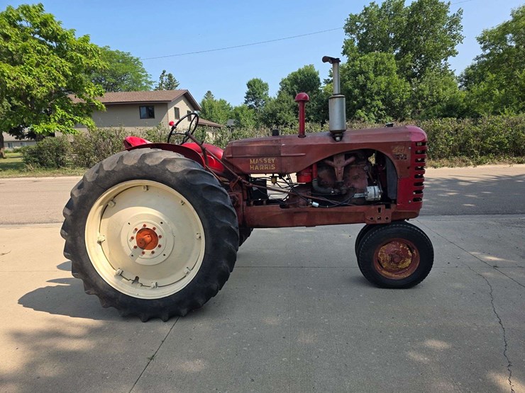 1951-massey-ferguson-44-image-6