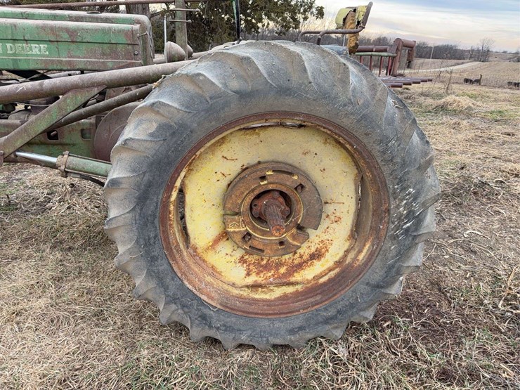 john-deere-a-image-12