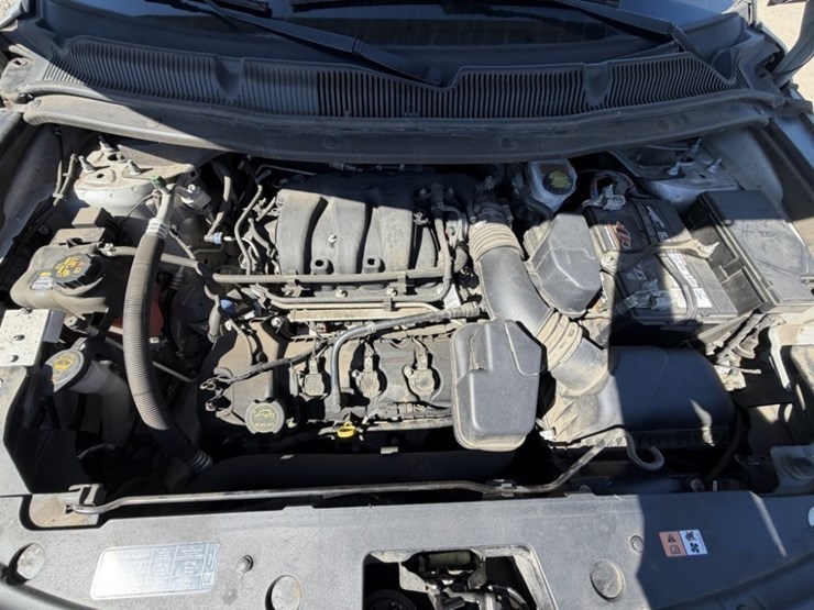 2018-ford-explorer-image-13
