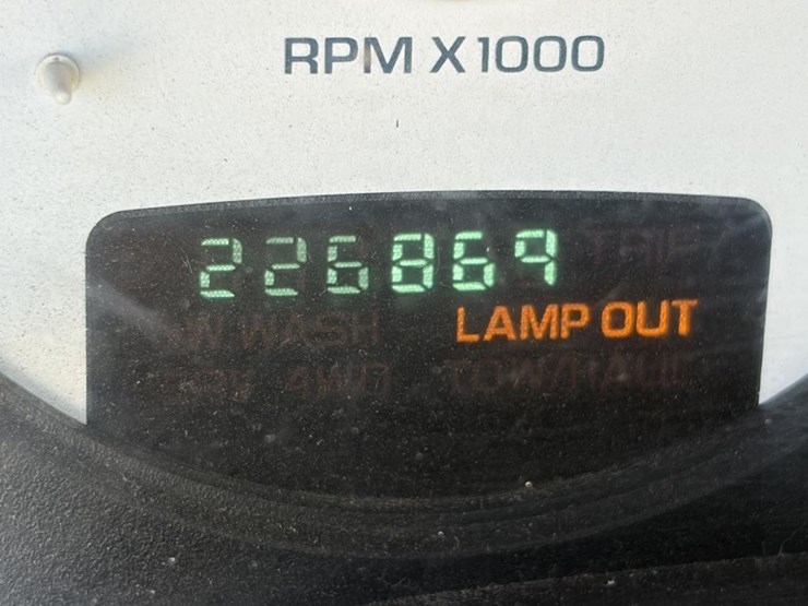 2005-dodge-ram-2500-image-14