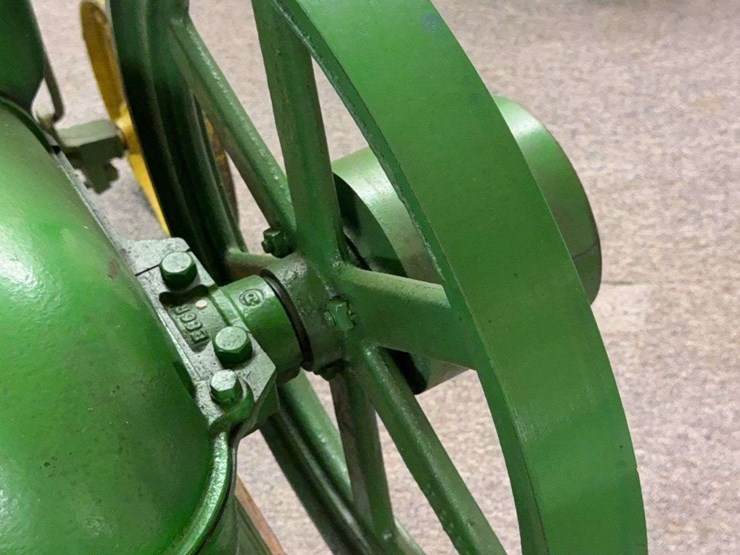 john-deere-3-horse-hit-and-miss-engine-with-cart-image-11
