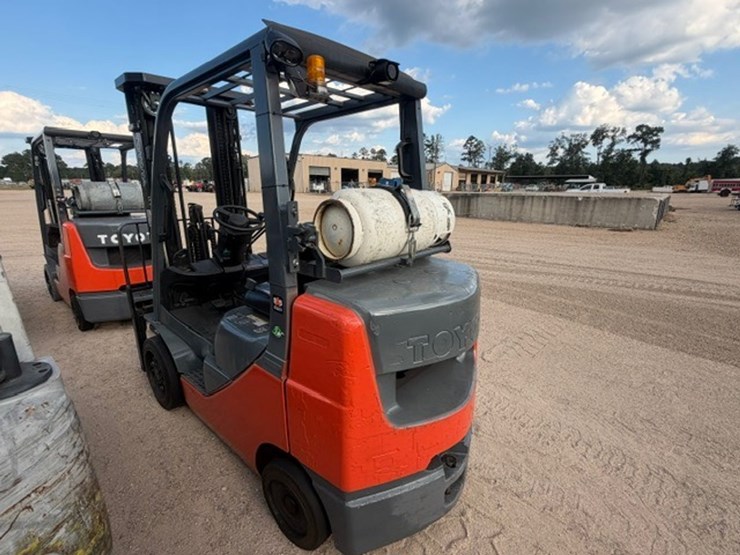 #2072-•-toyota-8fgcu3d-forklift-image-4