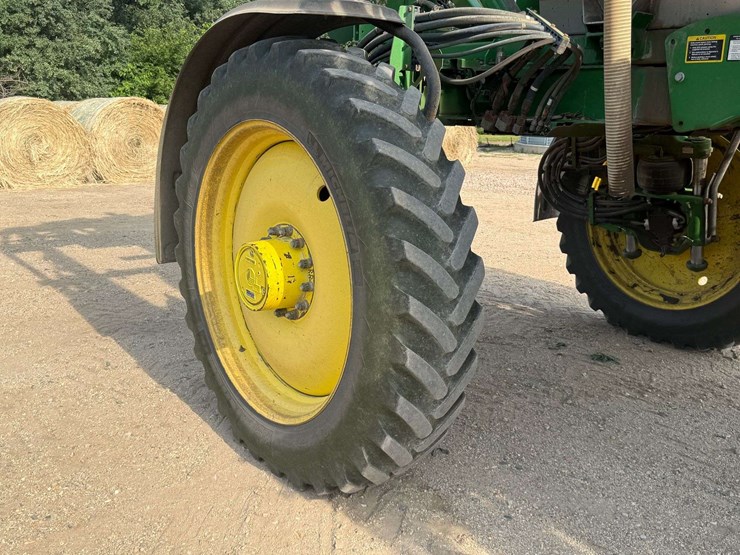 2014-john-deere-r4038-image-11