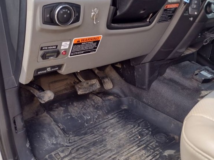ford-f550-image-15