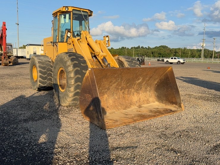 deere-644d-image-3