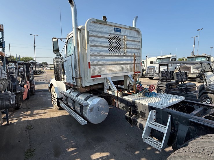 2013-western-star-4900-image-8