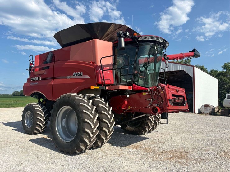2020-case-ih-8250-image-5