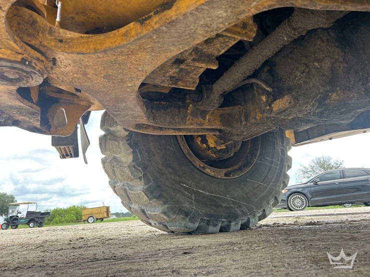 2022-deere-260e-image-42