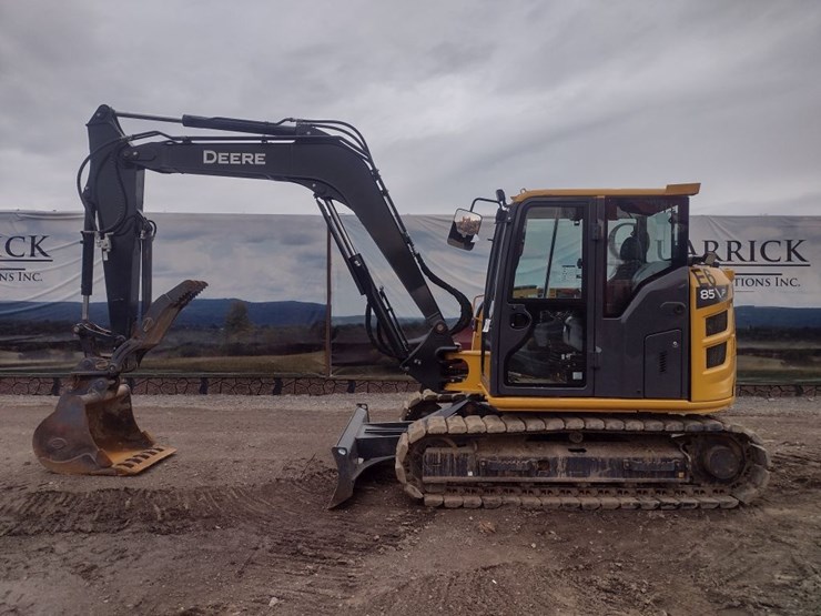 john-deere-85-image-1