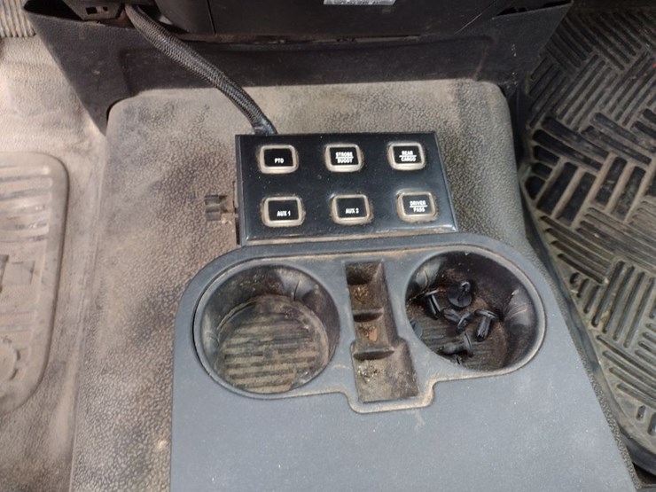 18-ford-f550-image-9