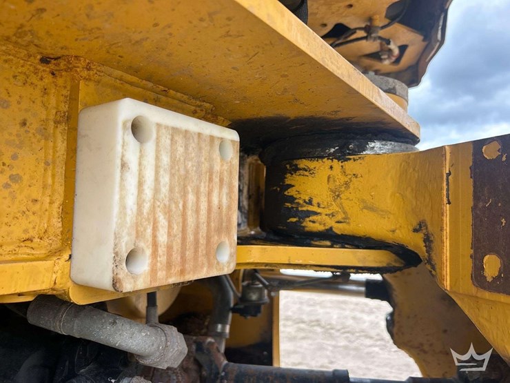 2022-deere-260e-image-17