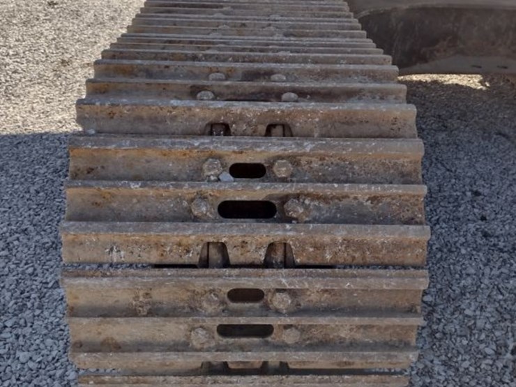 caterpillar-318e-image-30