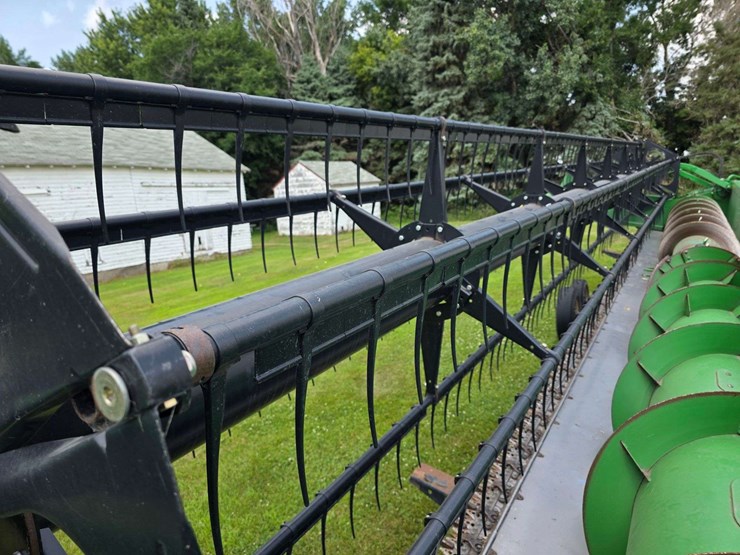 2013-john-deere-630f-image-13