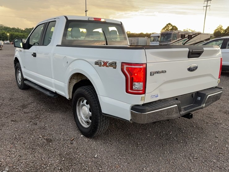 2015-ford-f150-image-10