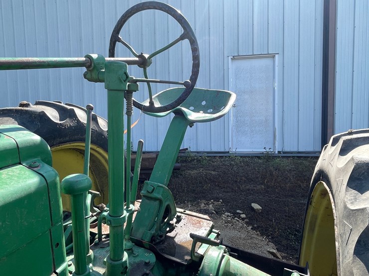 john-deere-b-image-24