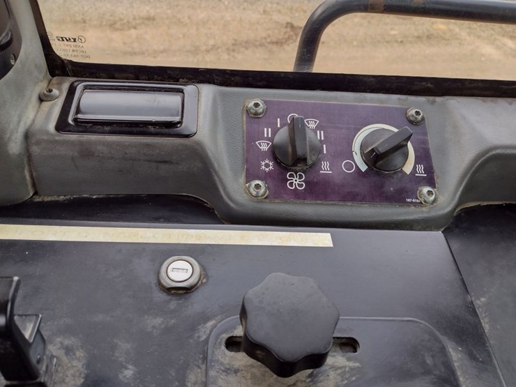 2019-caterpillar-963c-image-10