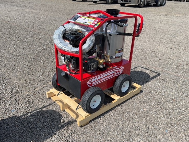 #2075-•-magnum-4000-series-heated-pressure-washer-image-1