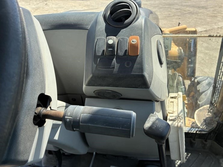 2008-caterpillar-430e-image-23