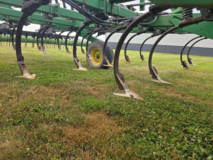 john-deere-2210-image-15
