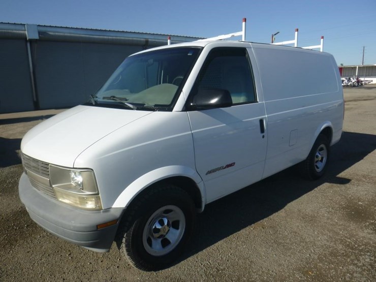 2001-chevrolet-astro-image-1