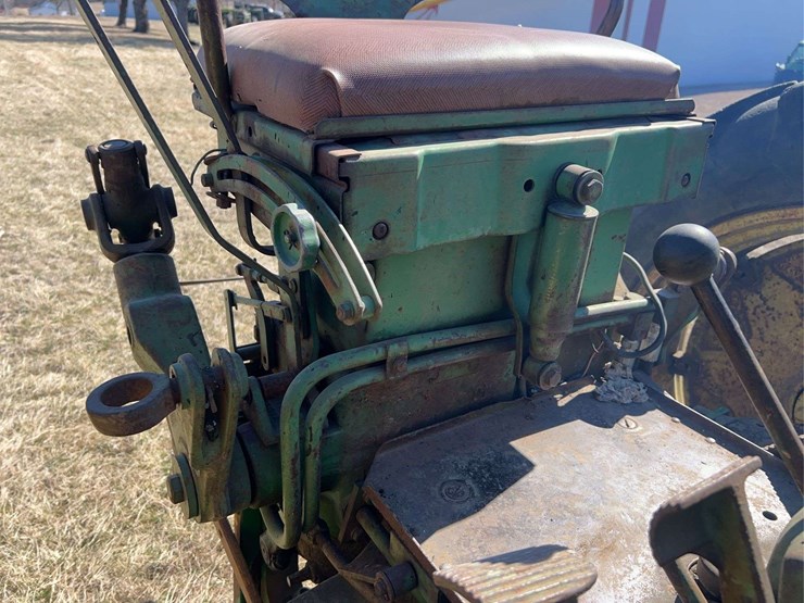 john-deere-530-image-33