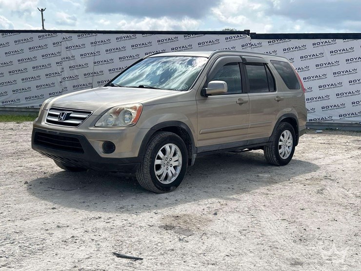 2005-honda-crv-image-1
