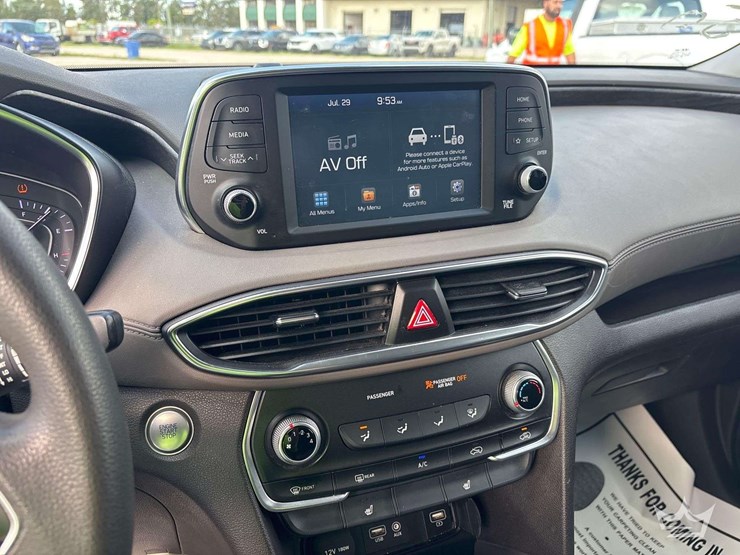 2019-hyundai-santa-fe-image-14
