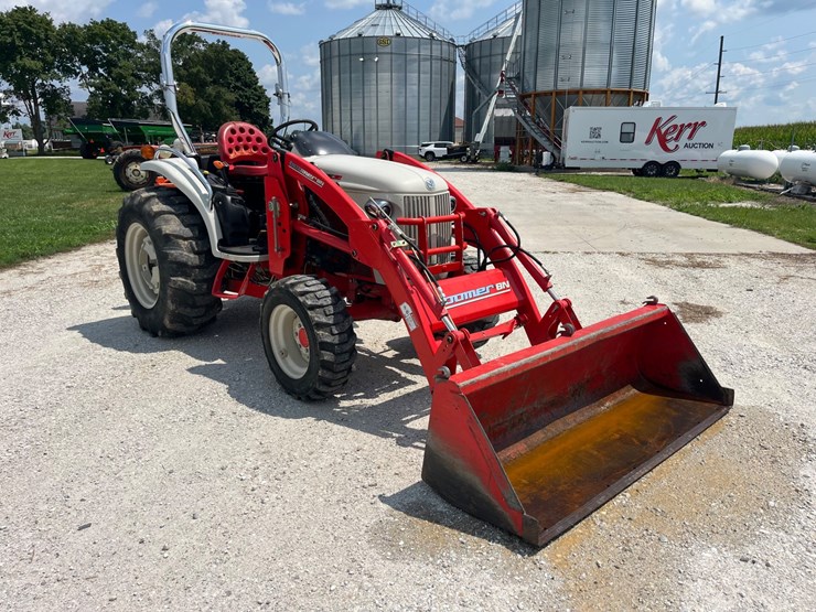 new-holland-boomer-8n-image-7