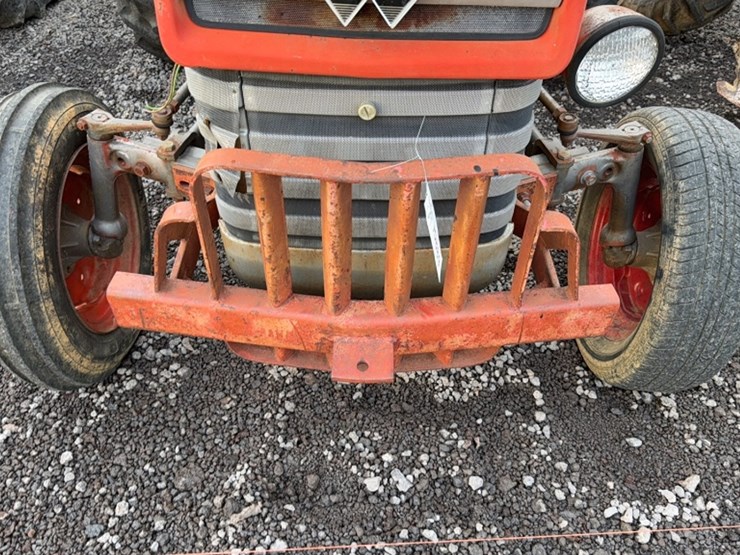 massey-ferguson-135-image-4