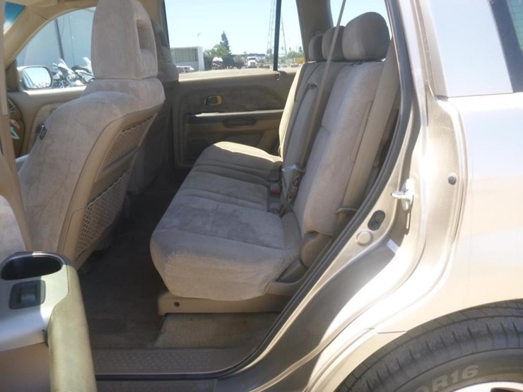 2004-honda-pilot-image-6