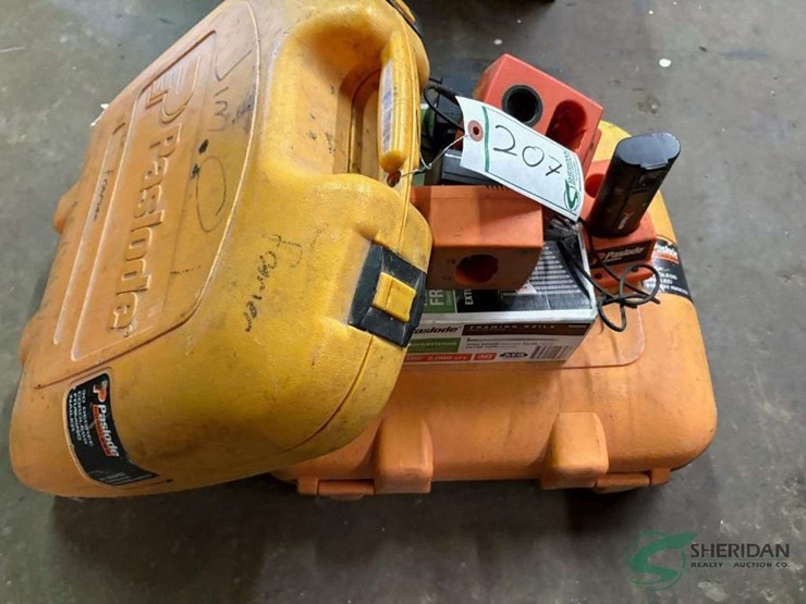 paslode-nailers,-batteries-and-chargers-image-1