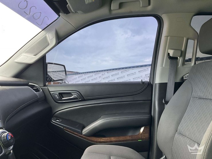 2020-chevrolet-tahoe-image-16