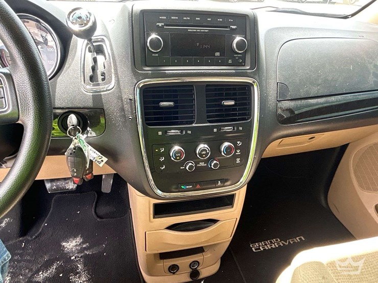 2013-dodge-grand-caravan-image-20