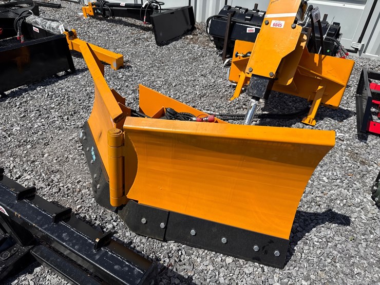 #6044-•-future-72"-skid-steer-v-shape-snow-blade-image-1