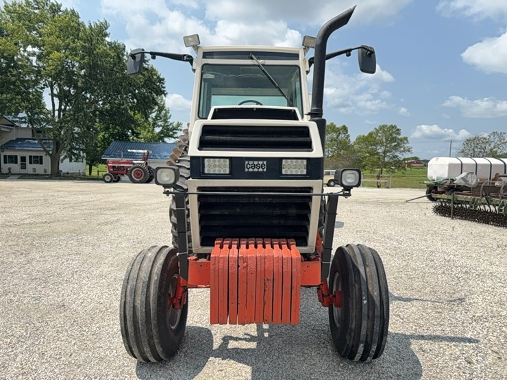 case-2590-tractor-image-4