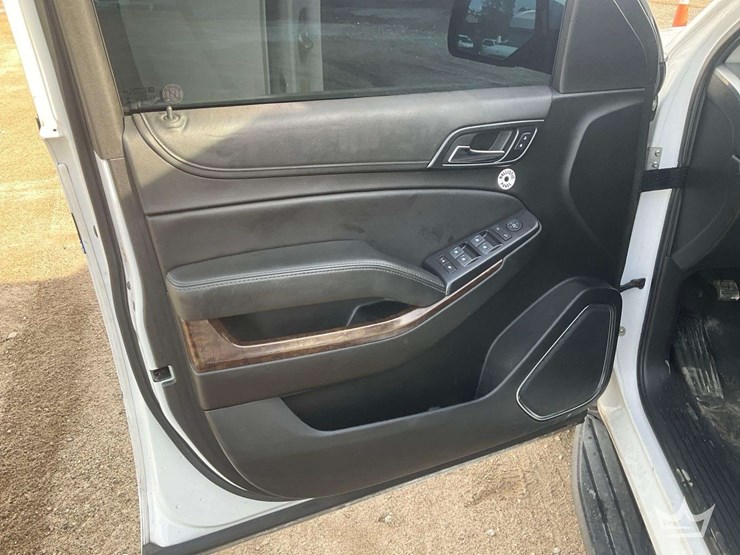 2020-chevrolet-tahoe-image-11
