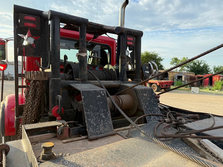 2013-peterbilt-367-image-14