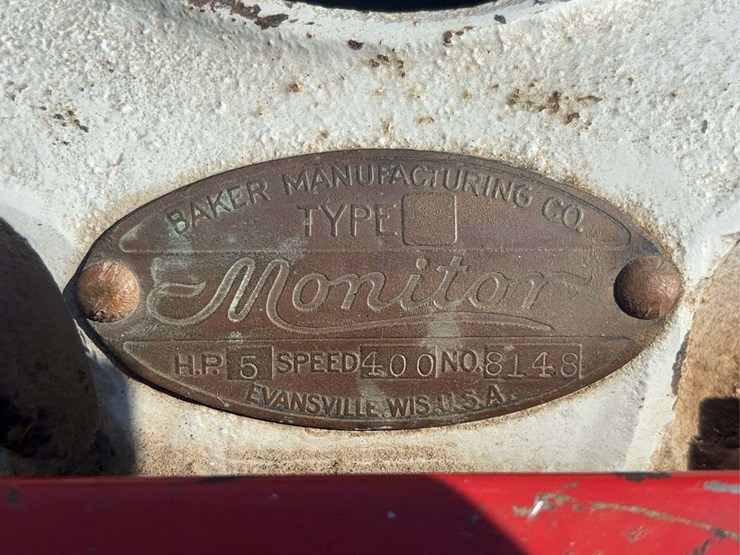 monitor-5-horse-hit-and-miss-engine-with-cart-image-42