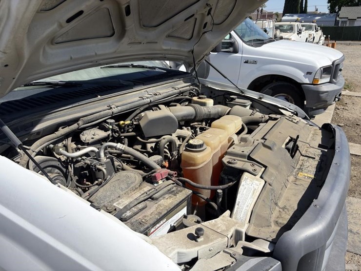 2004-ford-f350-image-8