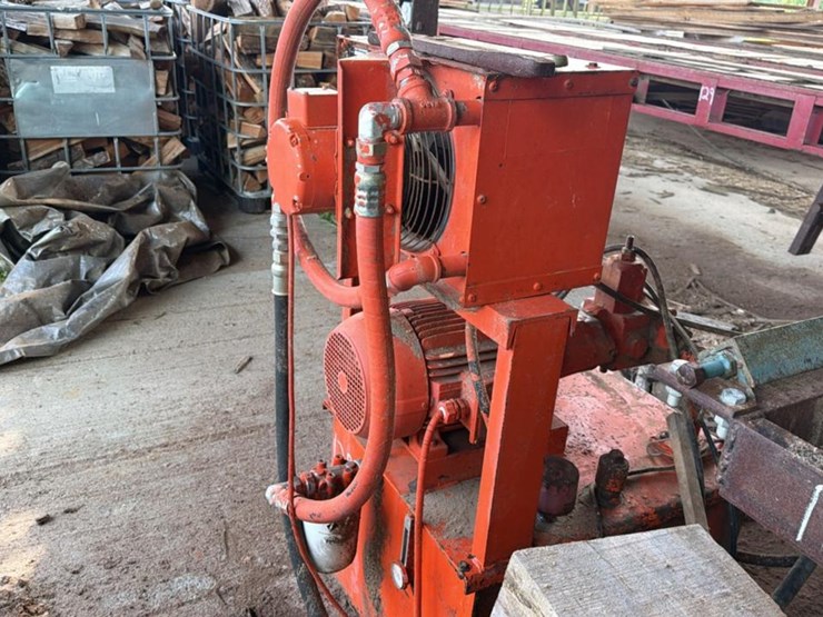 #128-•-8-head-trim-saw-image-20