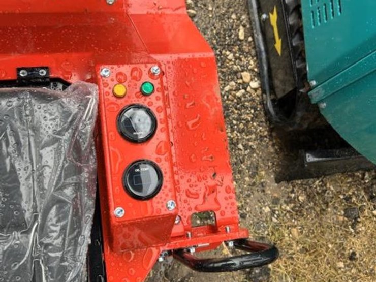 #242-•-mini-skid-steer-loader---agt---gas-image-8