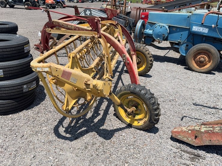 new-holland-256-image-2
