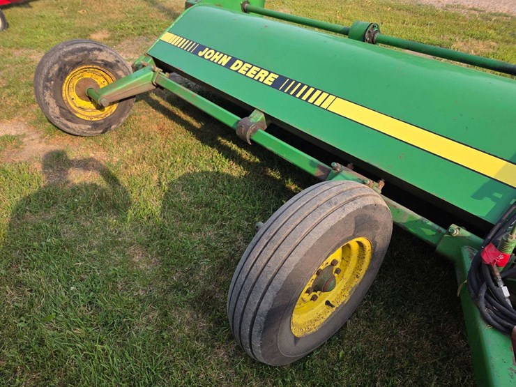 john-deere-220-image-27