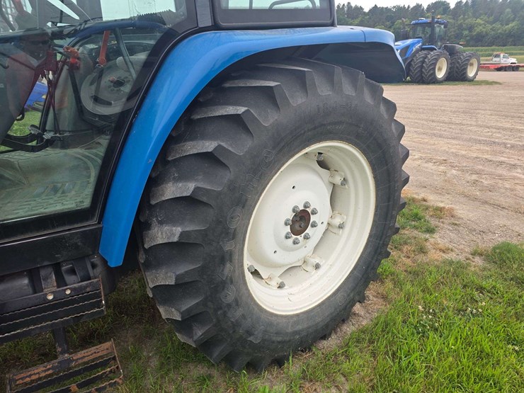 2002-new-holland-tl100-image-26