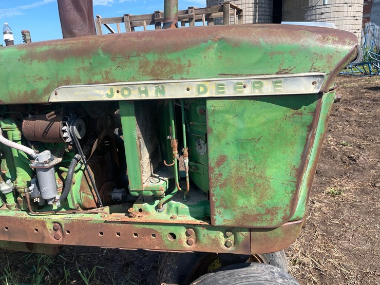 john-deere-3020-image-11