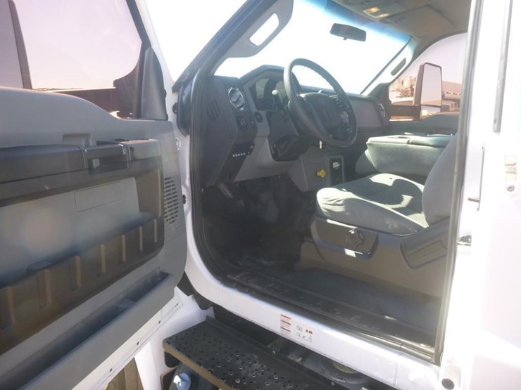 2016-ford-f650-image-16