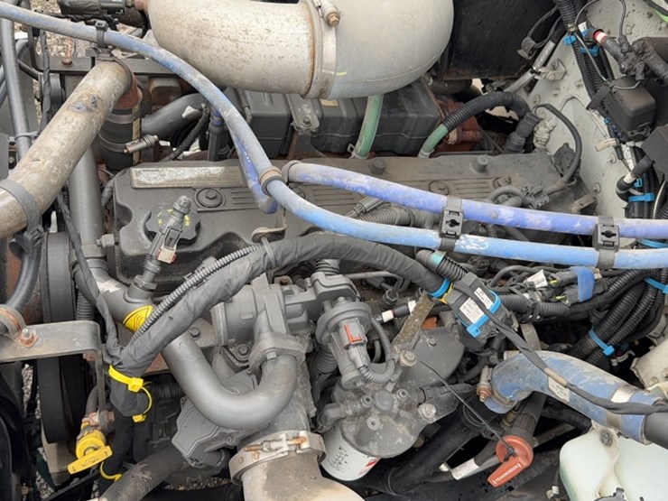 2022-kenworth-t270-image-22